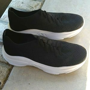 Apana sneakers